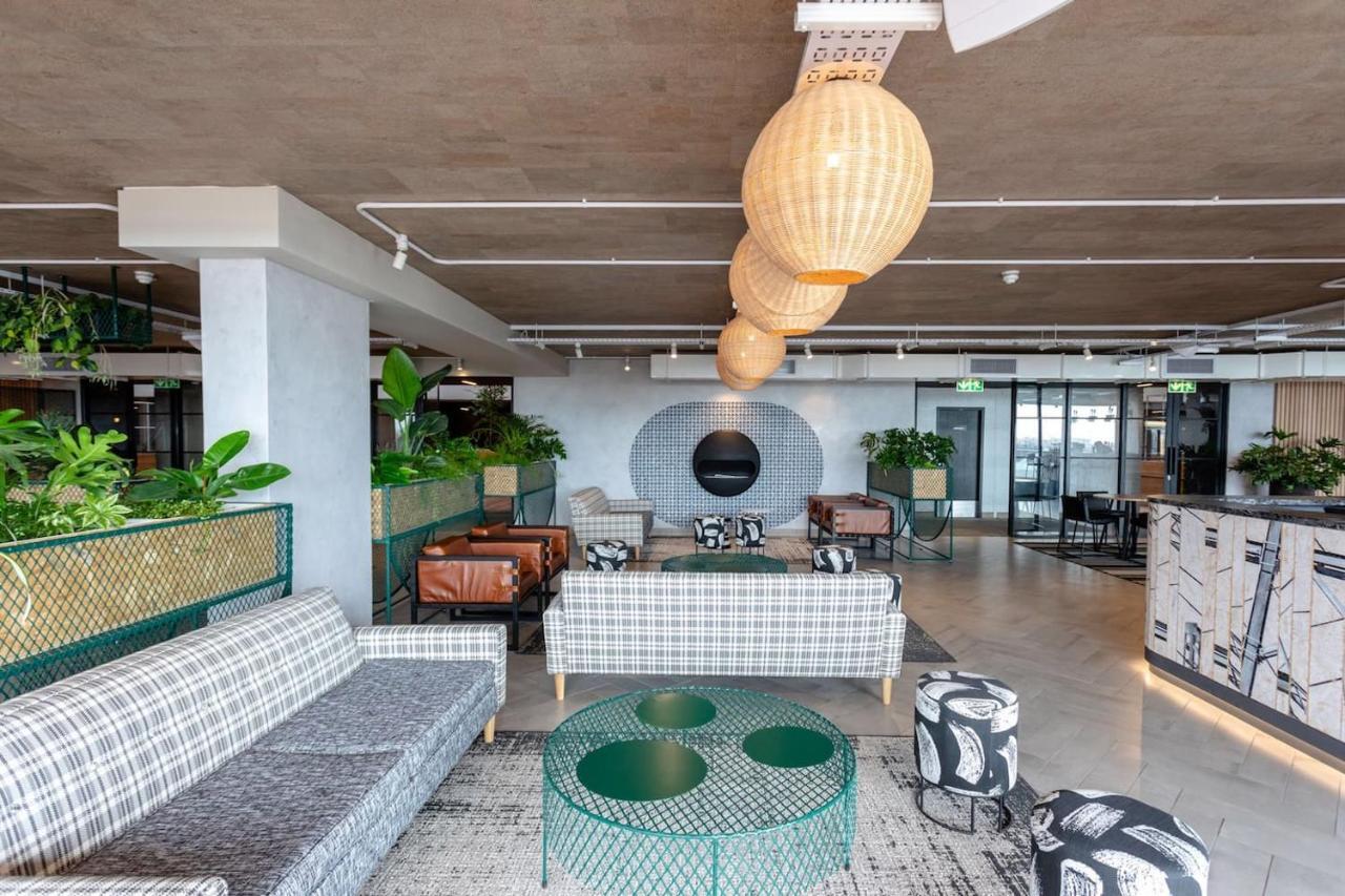 Apartment Brand New Penthouse With Waterfront Views